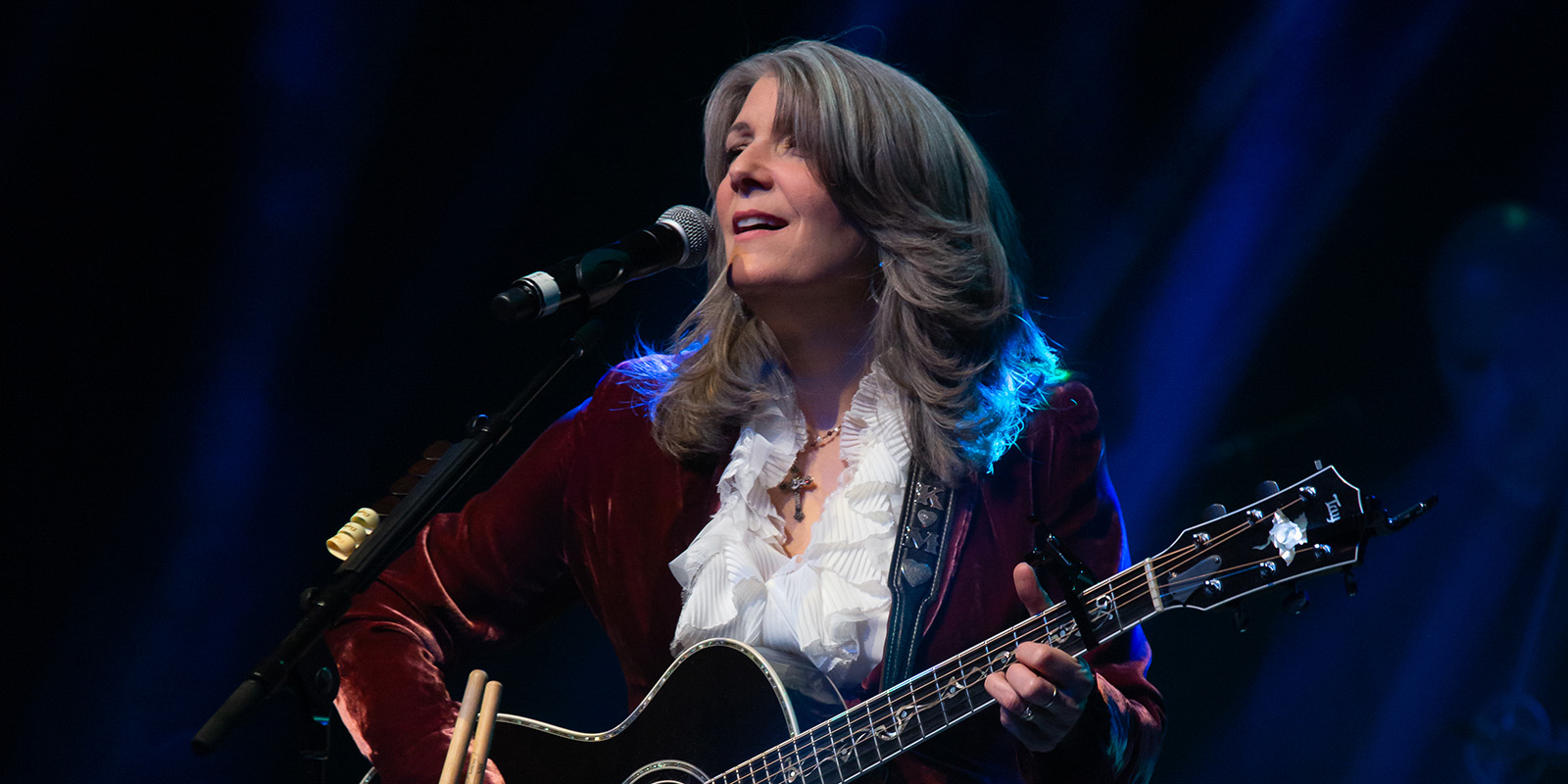 Kathy Mattea Brings Nashville Holiday Sounds to Athens Dec. 11